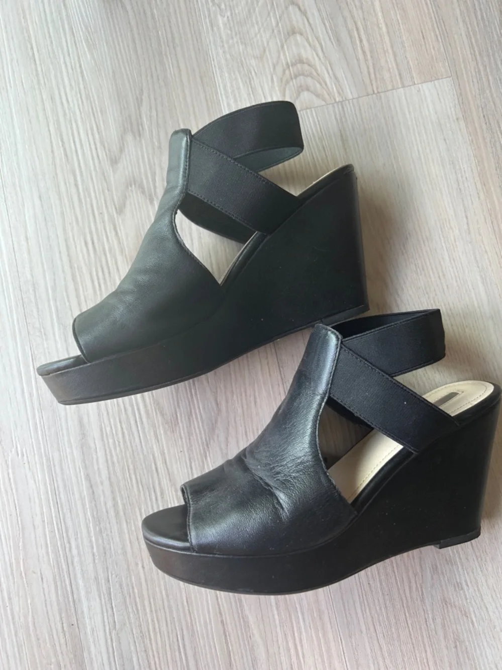BCBG Justice Wedge Slingback Sandals Women 8.5M Chunky Stacked Heel